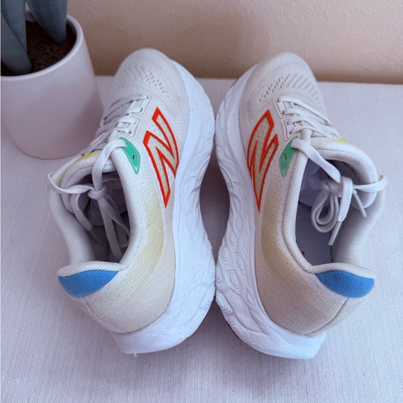 New Balance Fresh Foam Cream and Red Mesh Running Shoes - Picture 7 of 12